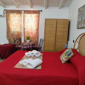 Couette-café Sikelia, Terrasini